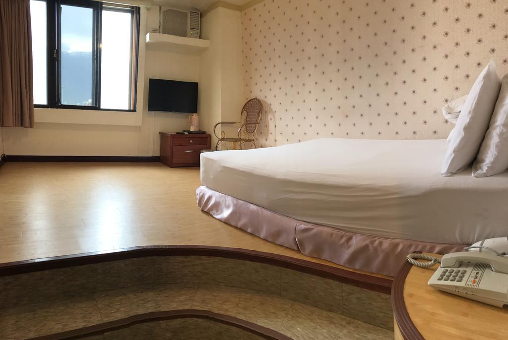 Chantai Hotel Хуалиен Сити Екстериор снимка