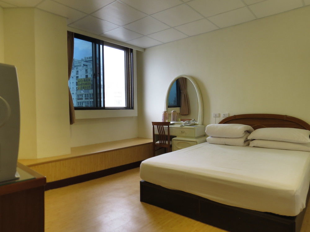 Chantai Hotel Хуалиен Сити Екстериор снимка