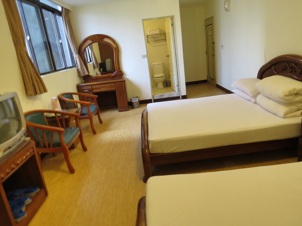 Chantai Hotel Хуалиен Сити Екстериор снимка
